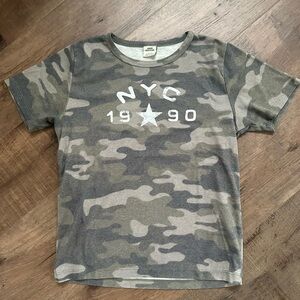 Urban outfitters camo 1990 tee size xl